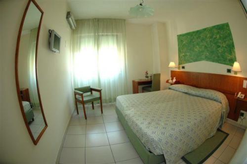 Standard Double Room,63058834:JPEG